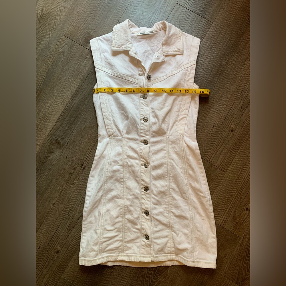 A&F Cream Button-Up Dress - Picture 5 of 10